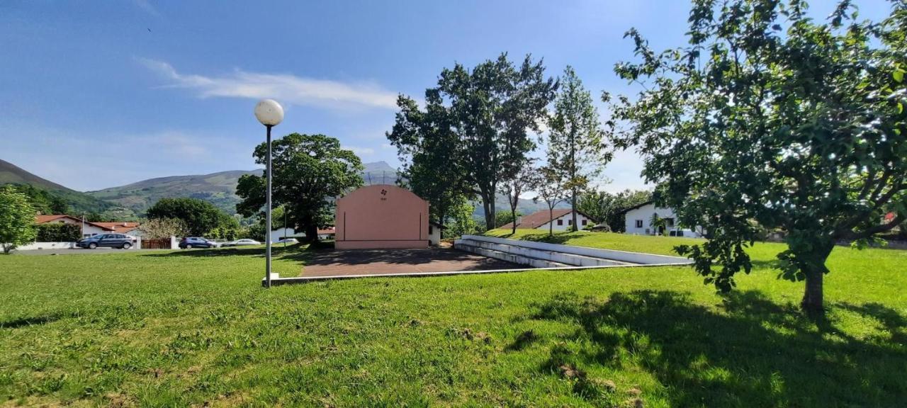 Chambre d'hôtes avec piscine au calme dans maison Basque Ascain Exterior foto